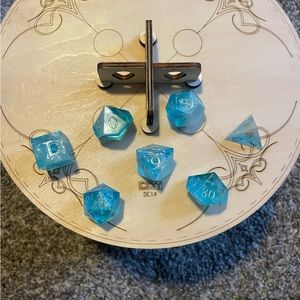 Silvery Wave DnD 7pc Resin Dice Set